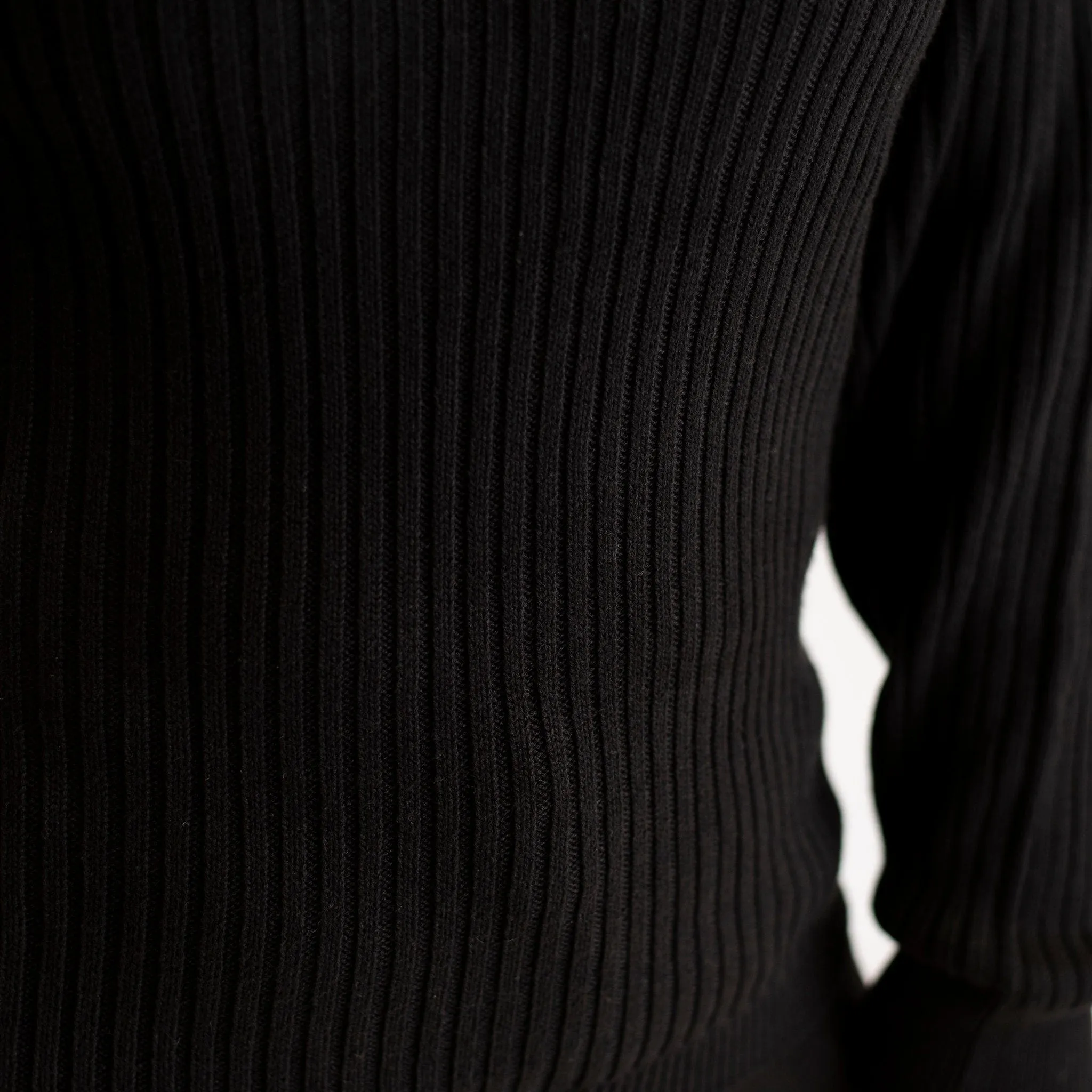 Black Women's Ribbed Knit Crew Neck Sweater