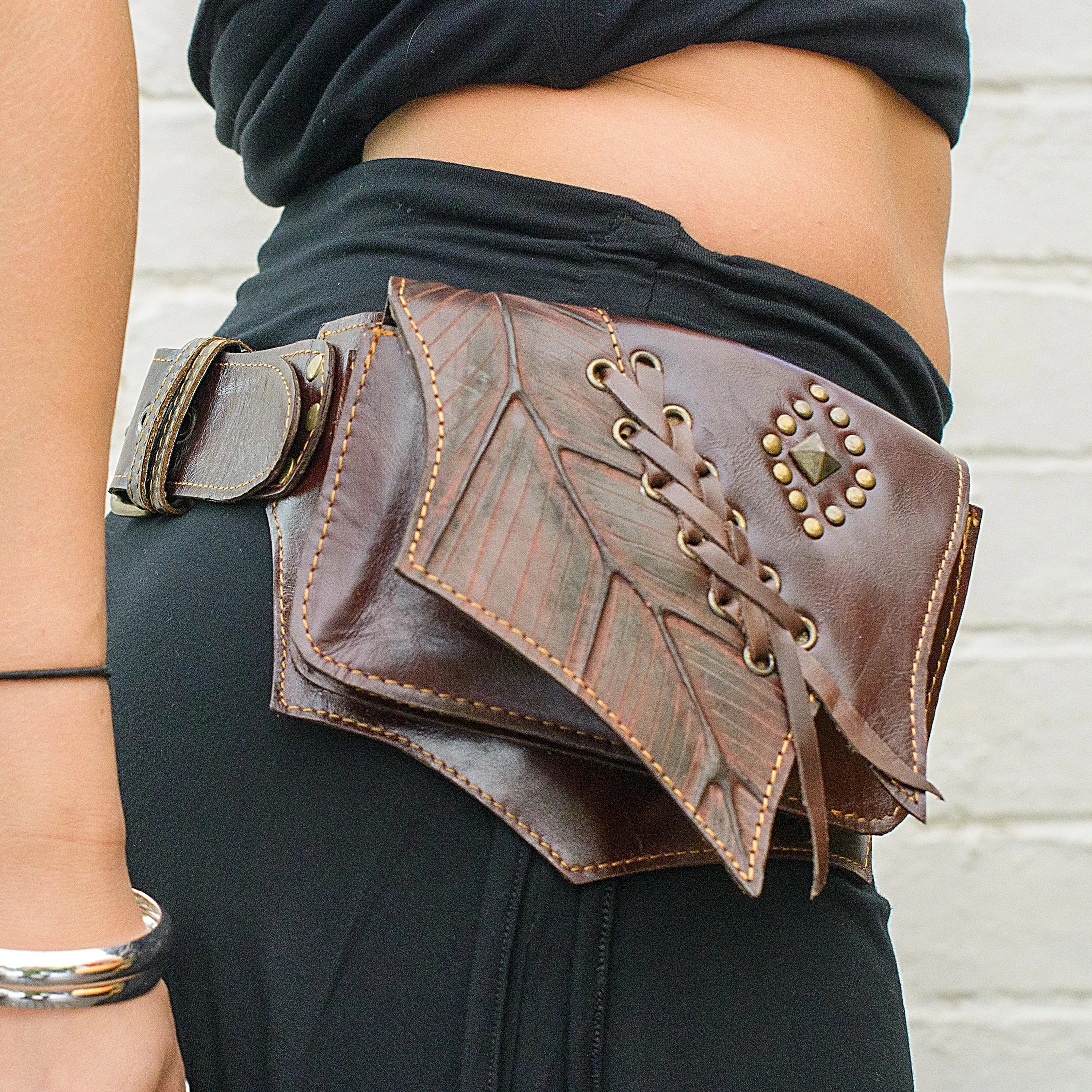 Borealis Leather Pocket Belt in Brown
