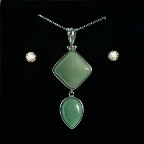 GREEN AVENTURINE REGAL PENDANT ONLY - FREE CHAIN & EARRINGS