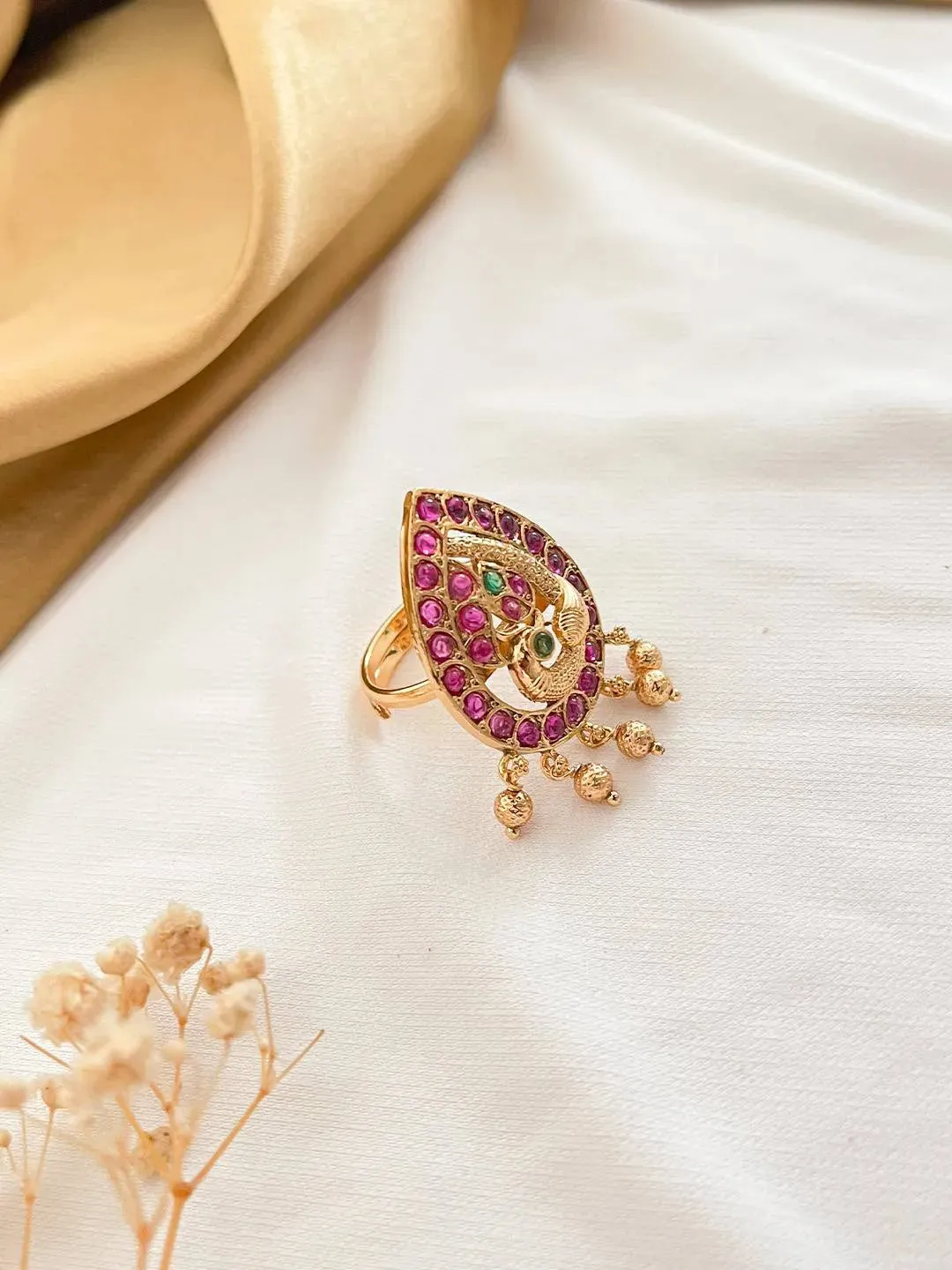 Kemp Studded Peacock Finger Ring