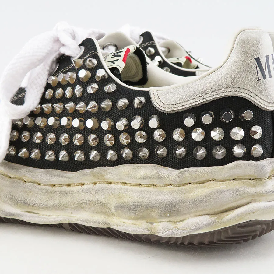 【Maison MIHARA YASUHIRO】<br>"BAKER"OG Sole Studded Canvas Low-Top Sneaker (BLACK) <br>A13FW729