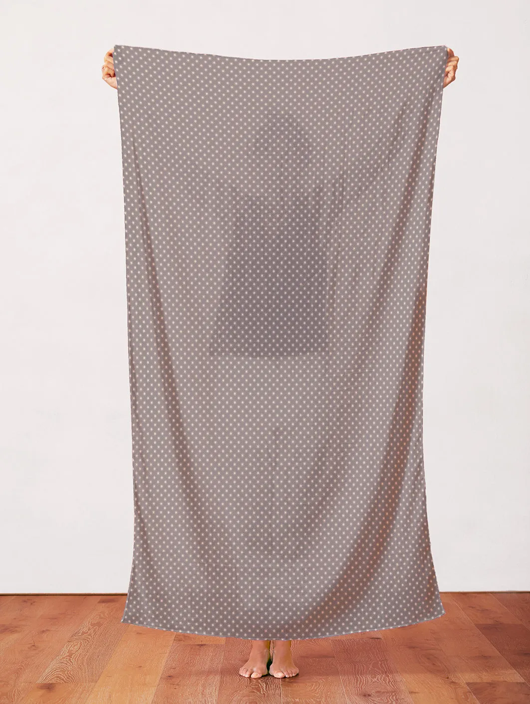Star Studded - Grey/White