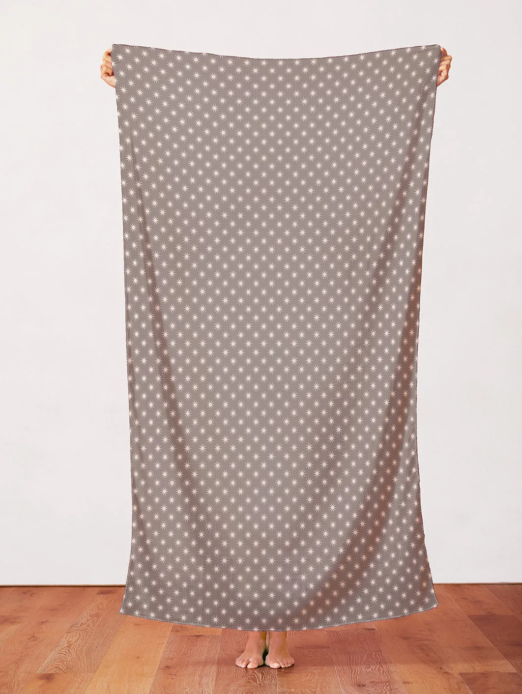 Star Studded - Grey/White