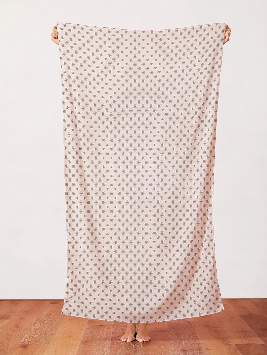 Star Studded - White/Grey