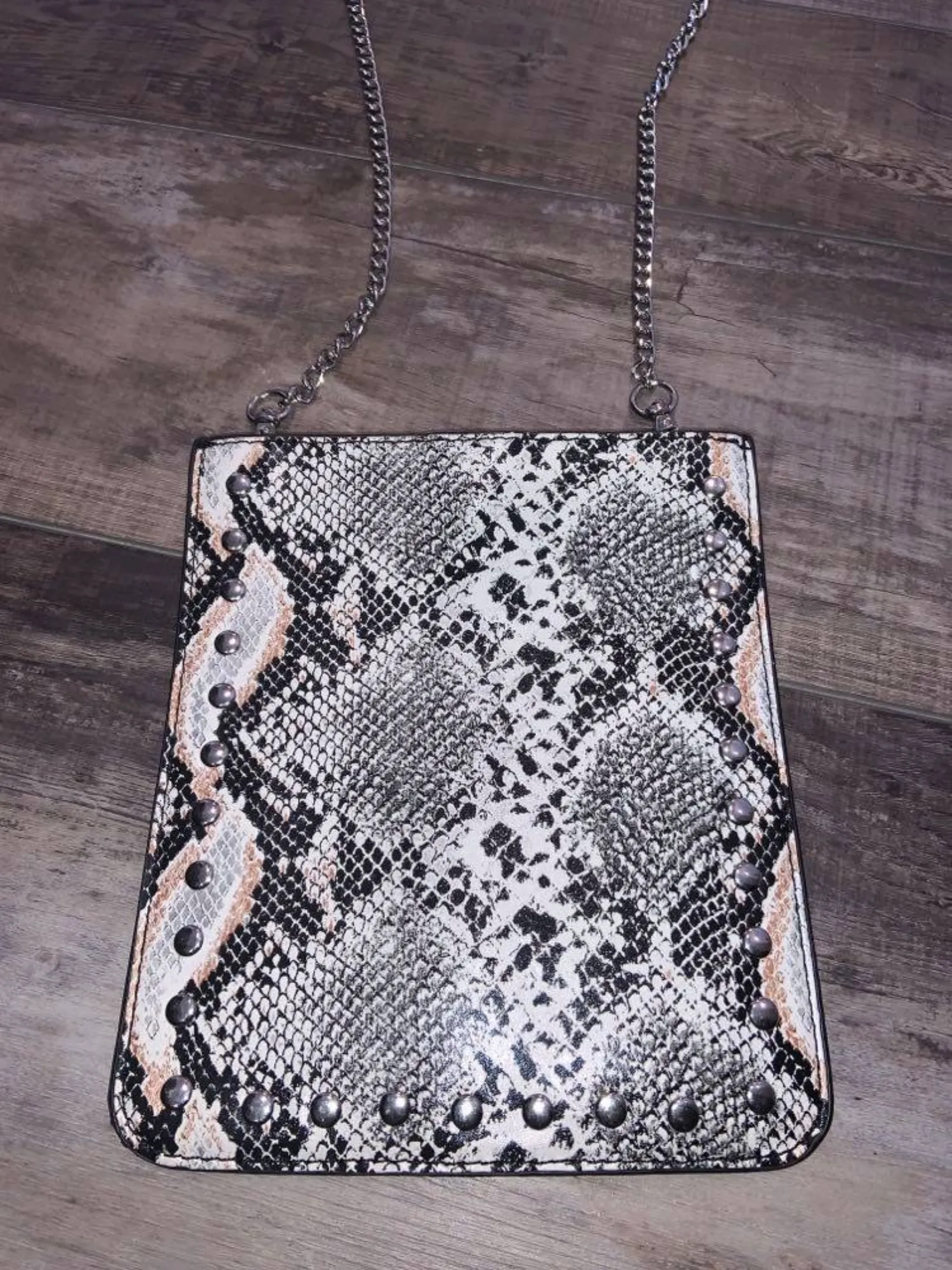 STUDDED VEGAN CROSS BODY PHONE HOLDER & CHAIN - Cream Python With Silver Studs & Chain